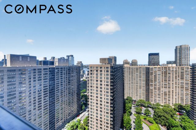 160 W End Ave Apt 30M, New York City, NY 10023