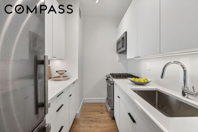 160 W End Ave Apt 30M, New York City, NY 10023