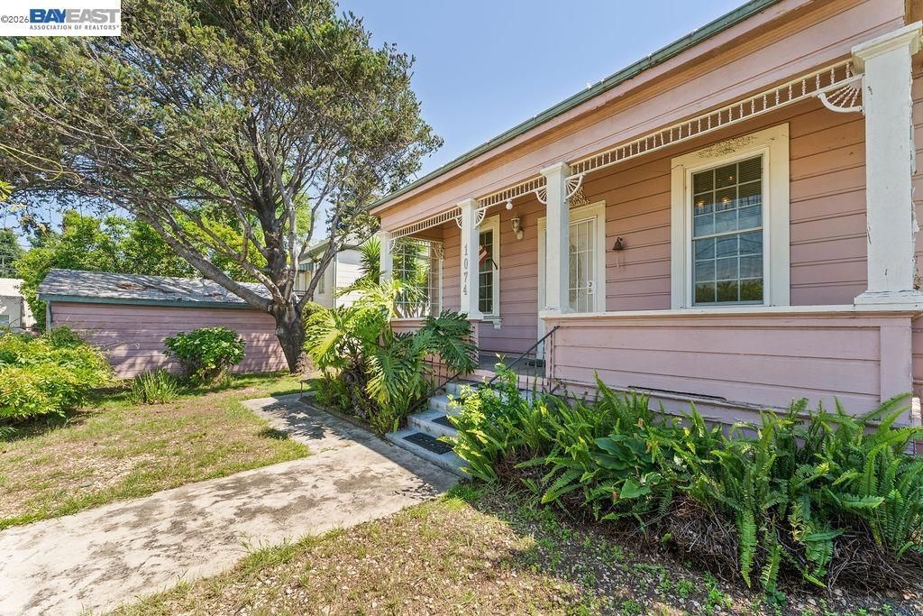 Image 1 of property listing at 1086 Delano St, San Lorenzo, CA 94580
