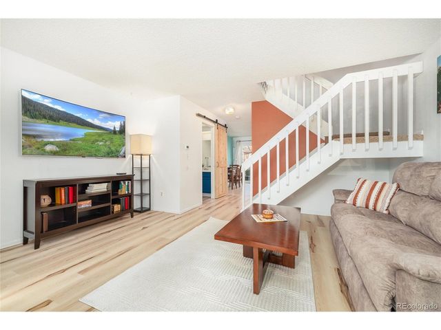 1237 S Flower Cir D, Lakewood, CO 80232