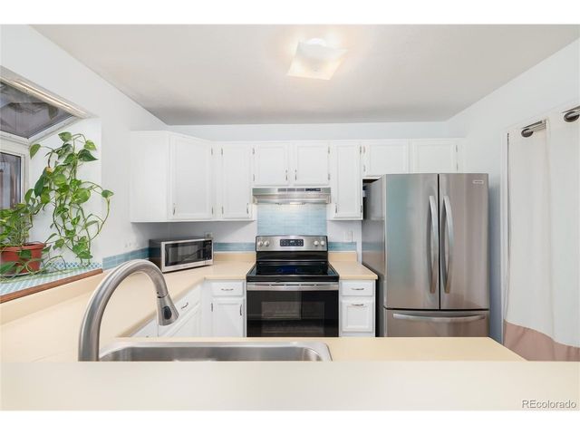 1237 S Flower Cir D, Lakewood, CO 80232