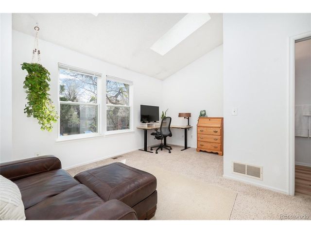 1237 S Flower Cir D, Lakewood, CO 80232