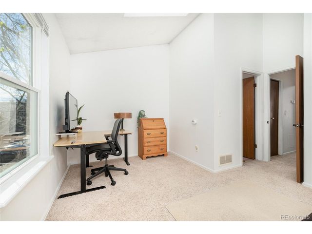 1237 S Flower Cir D, Lakewood, CO 80232