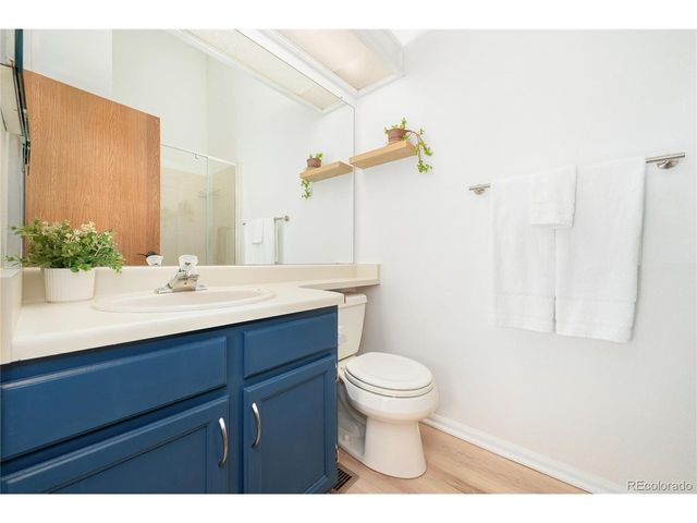 1237 S Flower Cir D, Lakewood, CO 80232