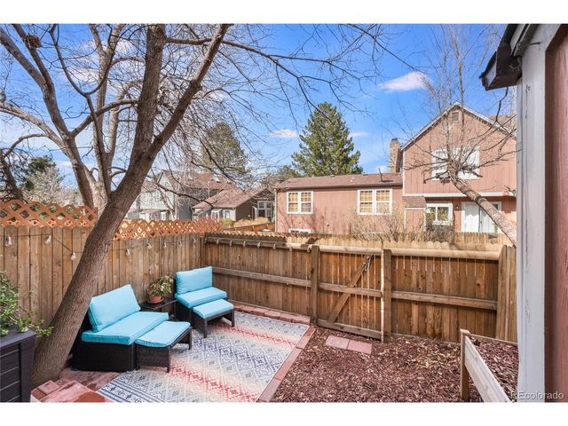 1237 S Flower Cir D, Lakewood, CO 80232