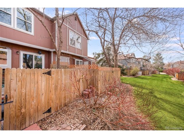 1237 S Flower Cir D, Lakewood, CO 80232