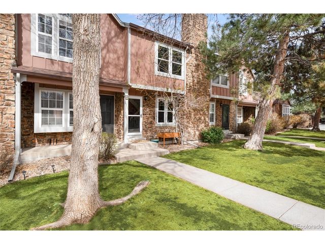 1237 S Flower Cir D, Lakewood, CO 80232