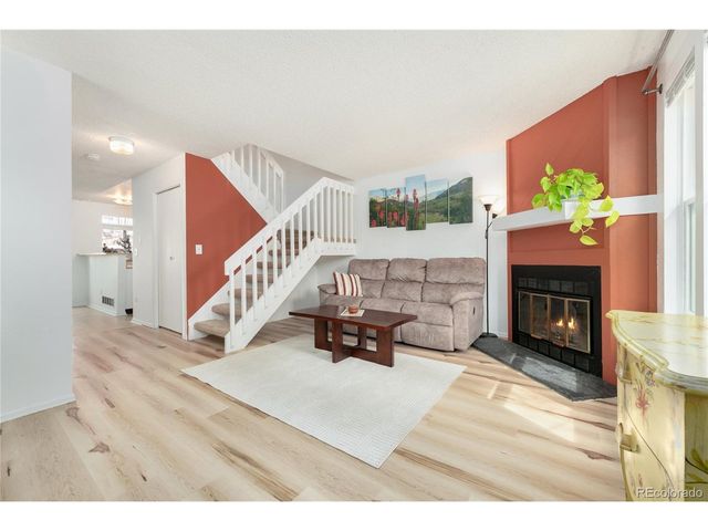 1237 S Flower Cir D, Lakewood, CO 80232