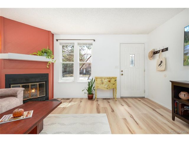 1237 S Flower Cir D, Lakewood, CO 80232