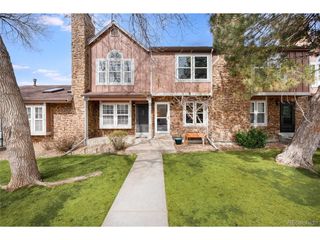 1237 S Flower Cir D, Lakewood, CO 80232