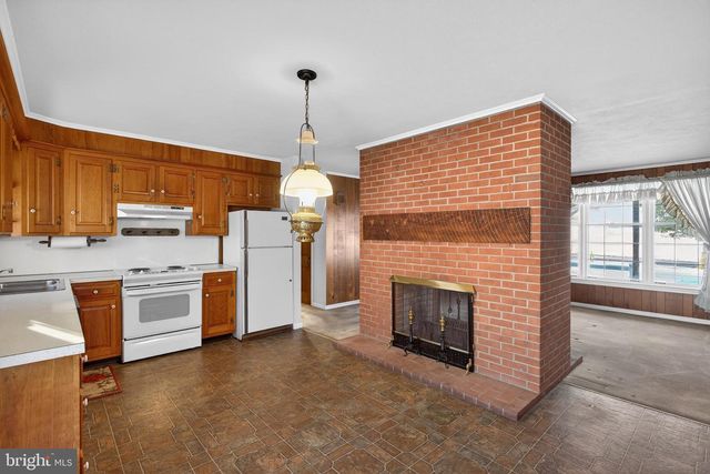 922 PENN GRANT RD, Lancaster, PA 17602