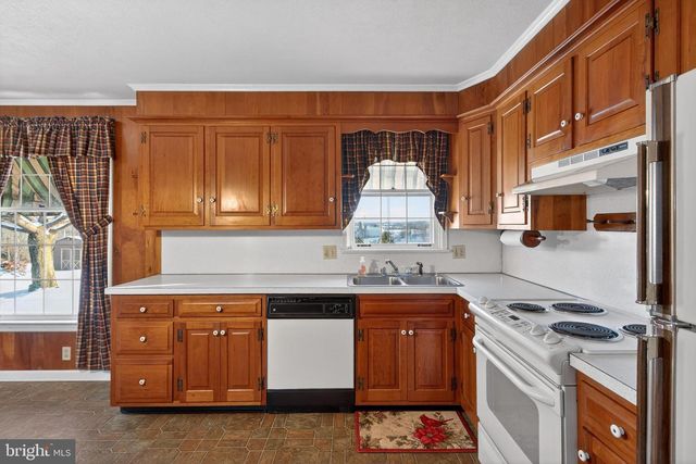 922 PENN GRANT RD, Lancaster, PA 17602