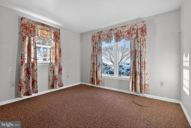 922 PENN GRANT RD, Lancaster, PA 17602