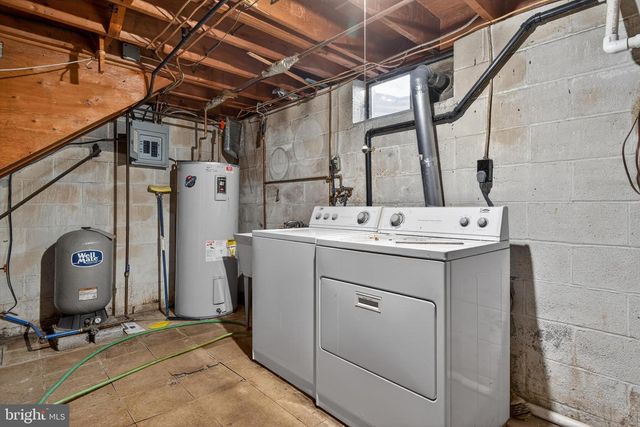 922 PENN GRANT RD, Lancaster, PA 17602