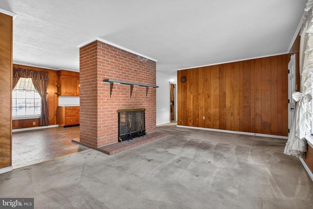 922 PENN GRANT RD, Lancaster, PA 17602