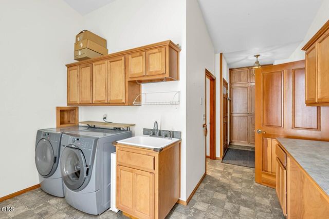 1282 Shady Lane, Grants Pass, OR 97527