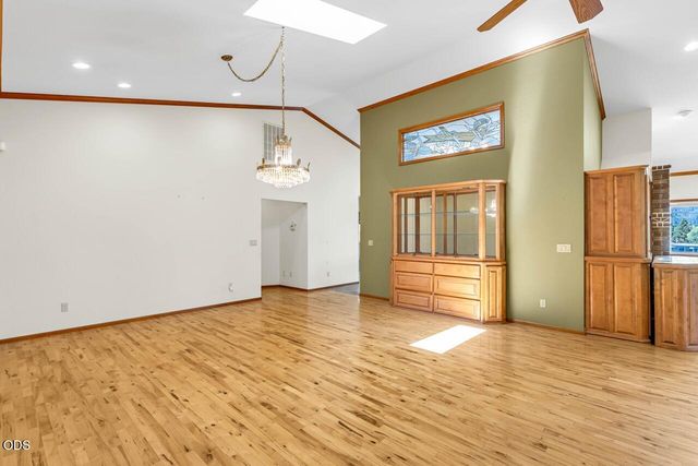 1282 Shady Lane, Grants Pass, OR 97527