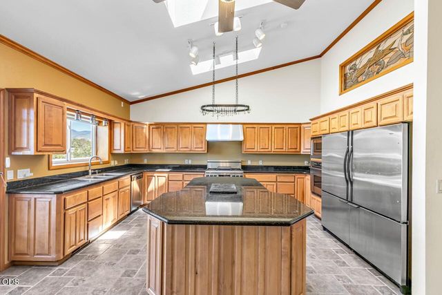 1282 Shady Lane, Grants Pass, OR 97527