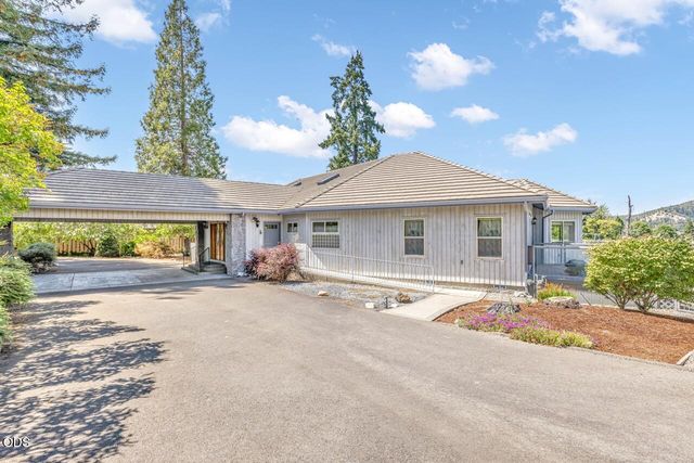 1282 Shady Lane, Grants Pass, OR 97527