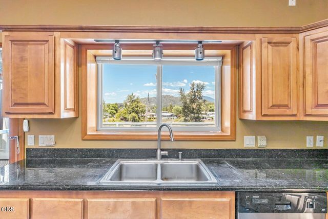 1282 Shady Lane, Grants Pass, OR 97527