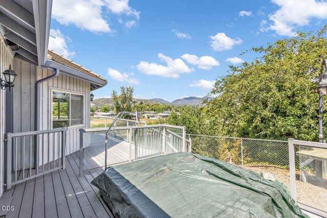 1282 Shady Lane, Grants Pass, OR 97527