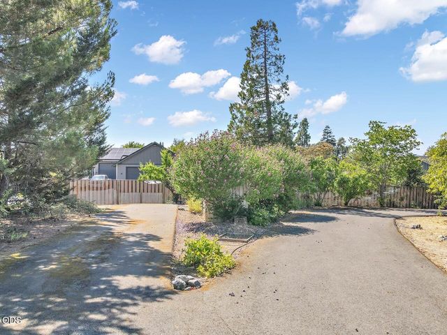 1282 Shady Lane, Grants Pass, OR 97527