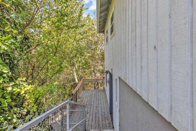 1282 Shady Lane, Grants Pass, OR 97527