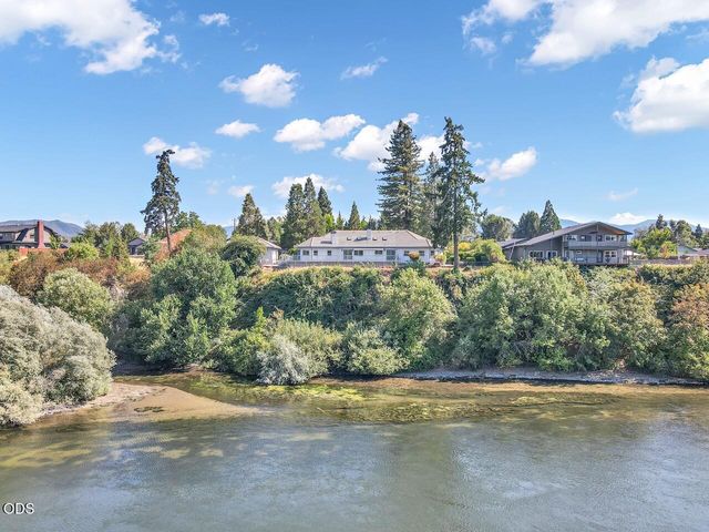 1282 Shady Lane, Grants Pass, OR 97527
