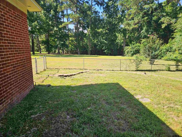 409 Dial Street, Jacksonville, TX 75766