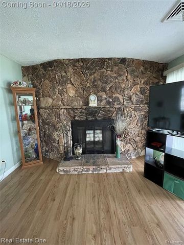 6321 Church Street, Clarkston, MI 48346