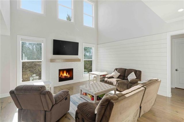 303 Mcdaniel Place, Canton, GA 30115