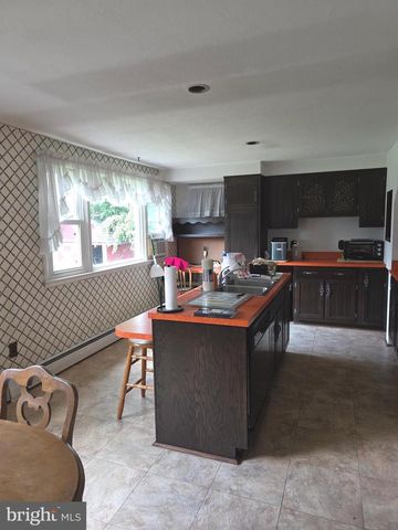 36 S TRAYMORE AVE, Warminster, PA 18974