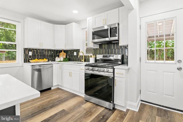 2850 OAKFORD AVE, Baltimore, MD 21215