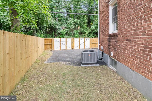 2850 OAKFORD AVE, Baltimore, MD 21215