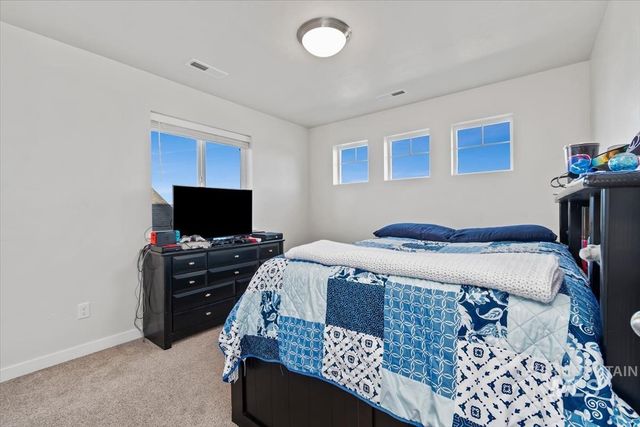 219 W Willow Dale Dr., Kuna, ID 83634