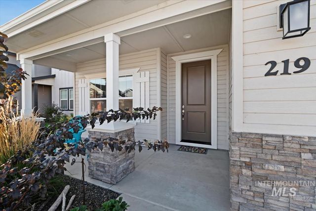 219 W Willow Dale Dr., Kuna, ID 83634