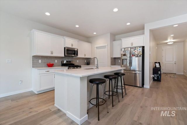 219 W Willow Dale Dr., Kuna, ID 83634