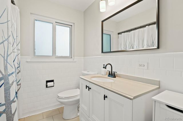 875 S Quivas Street, Denver, CO 80223