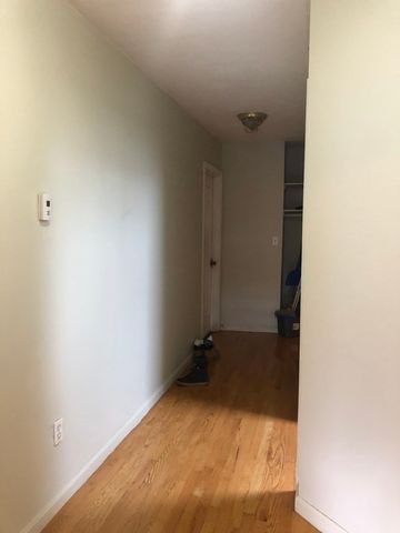 10 Underwood Park 10, Waltham, MA 02453