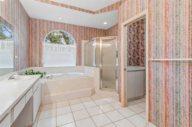 1336 WATERWOOD DRIVE, Lutz, FL 33559