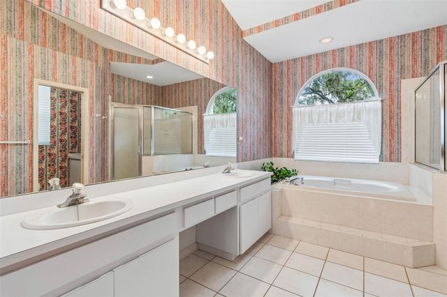 1336 WATERWOOD DRIVE, Lutz, FL 33559