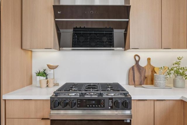 80 Highland Avenue, Daly City, CA 94015