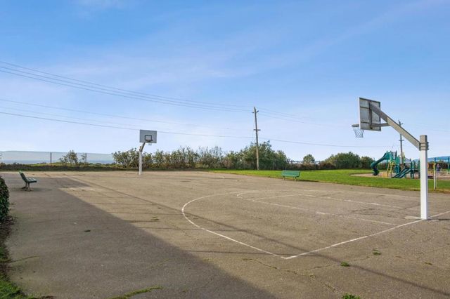 80 Highland Avenue, Daly City, CA 94015