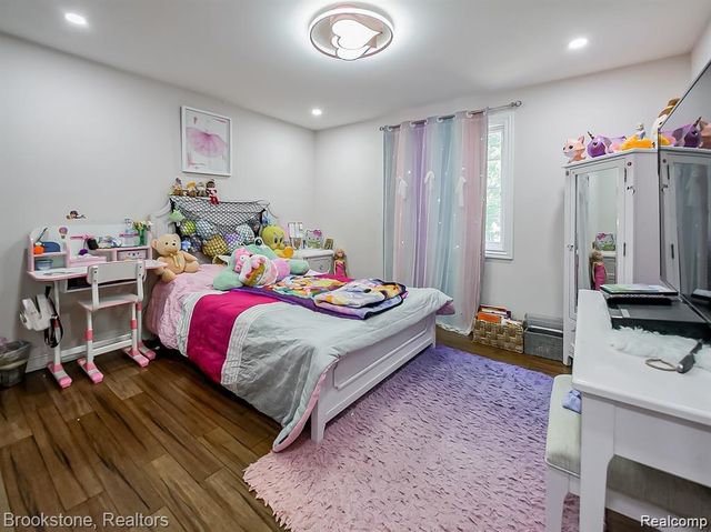 2196 Niagara Drive, Troy, MI 48083