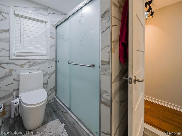 2196 Niagara Drive, Troy, MI 48083