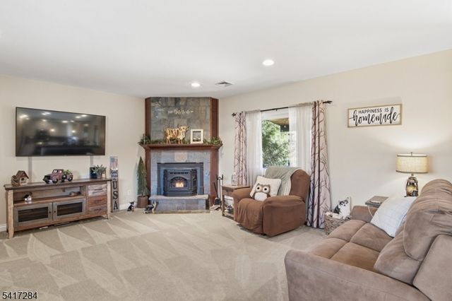 27 Heather Hills Dr, Jefferson Twp., NJ 07438