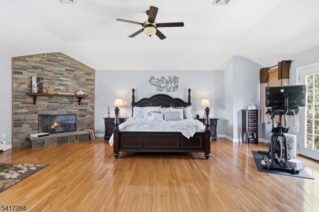 27 Heather Hills Dr, Jefferson Twp., NJ 07438