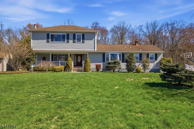 27 Heather Hills Dr, Jefferson Twp., NJ 07438