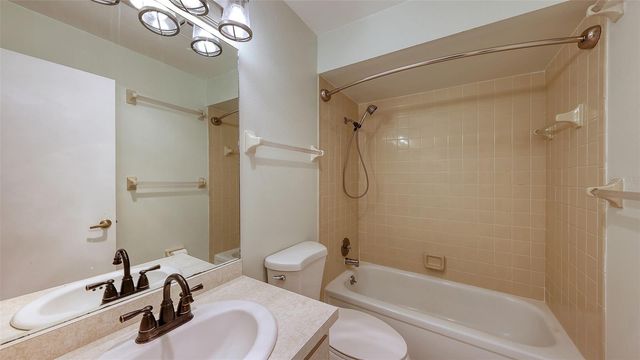 4969 VILLAGE GARDENS DRIVE 52, Sarasota, FL 34234