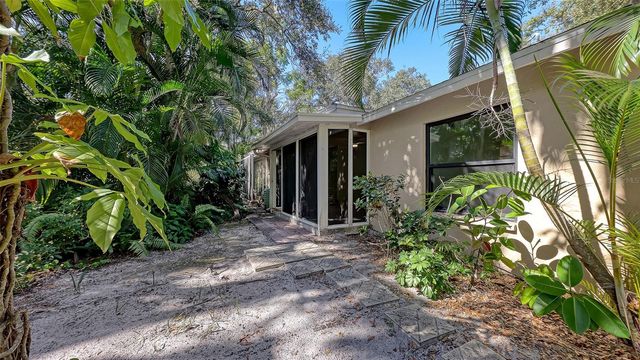 4969 VILLAGE GARDENS DRIVE 52, Sarasota, FL 34234
